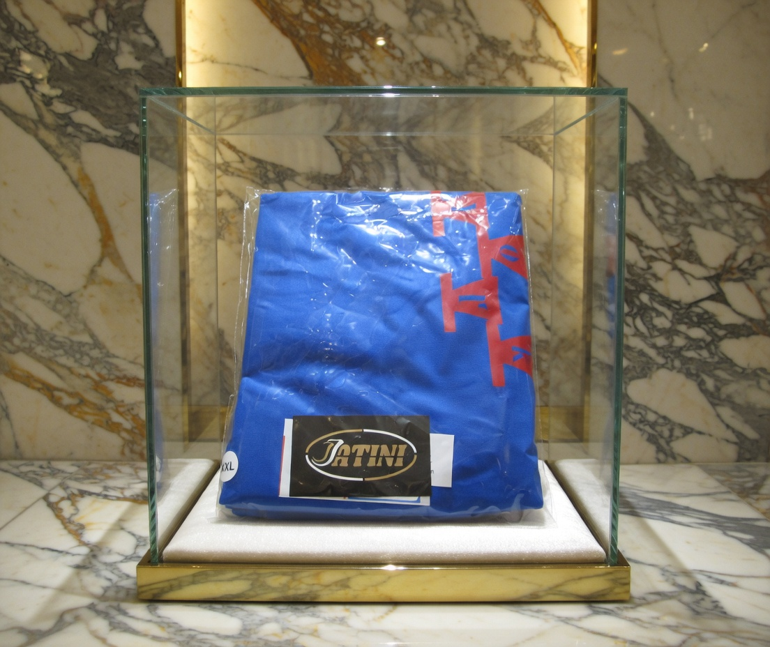 JATINI ONE OF ONE NEW YORK TEE. SIZE 2X-LARGE