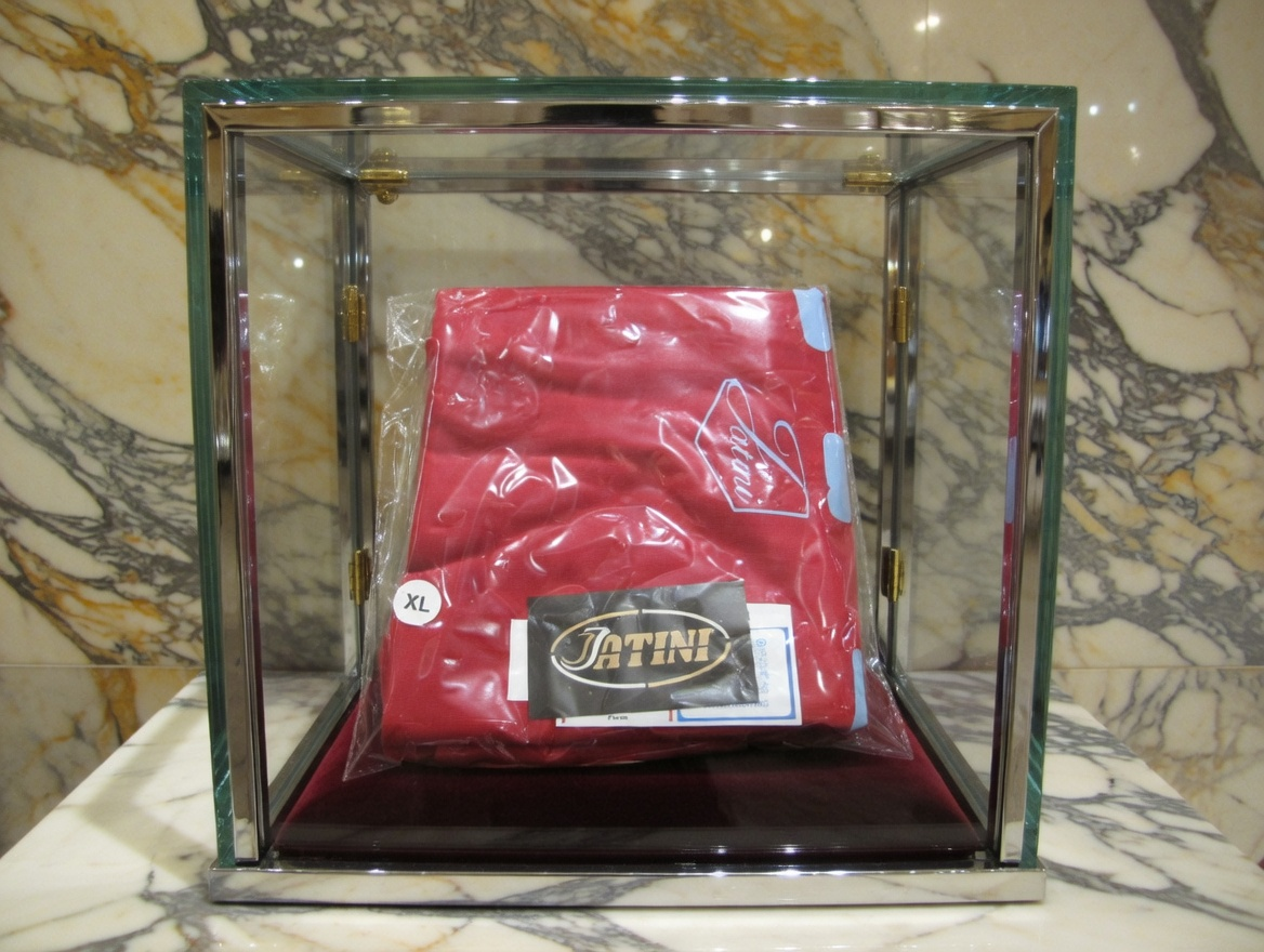 JATINI ONE OF ONE SIGNATURE TEE. SIZE-XLARGE