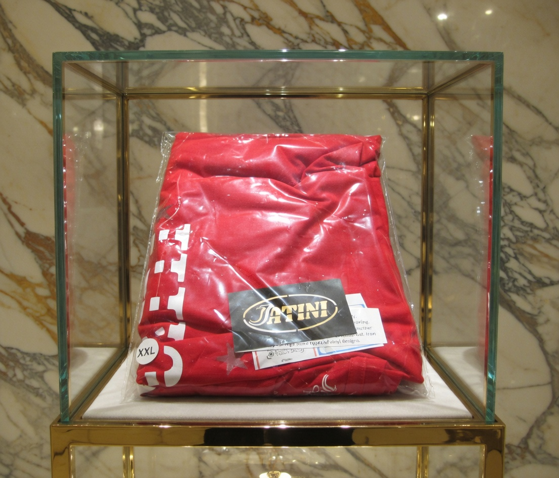 JATINI ONE OF ONE CLASSIC TEE. SIZE 2X-LARGE