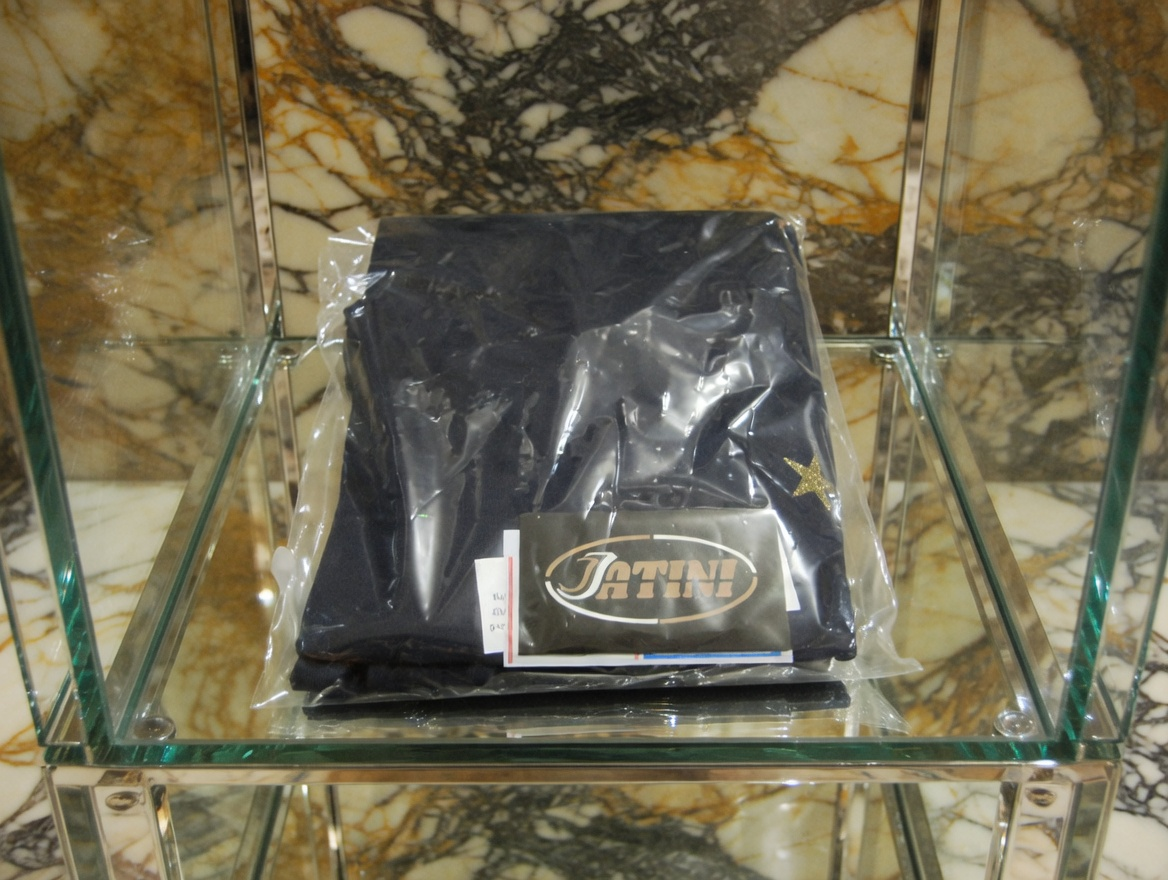 JATINI ONE OF ONE GOLD TEE. SIZE-XLARGE