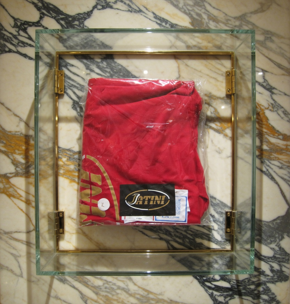 JATINI ONE OF ONE CLASSIC TEE. SIZE -LARGE