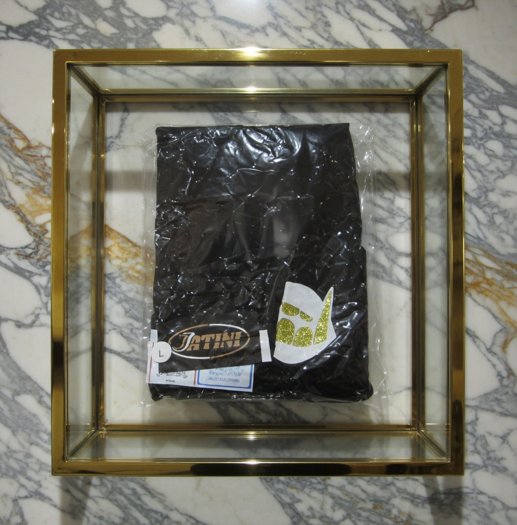 JATINI ONE OF ONE GOLD TEE. SIZE-LARGE