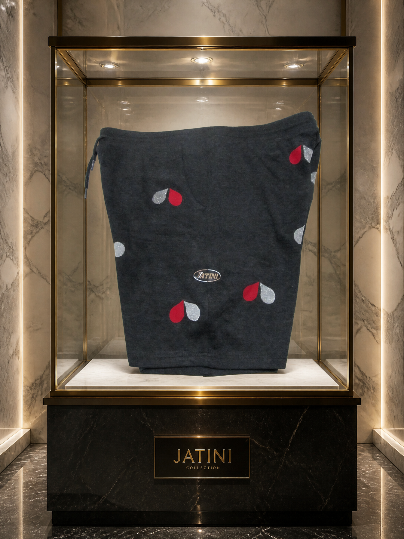 JATINI ONE OF ONE SHORTS. SIZE 2-XLARGE