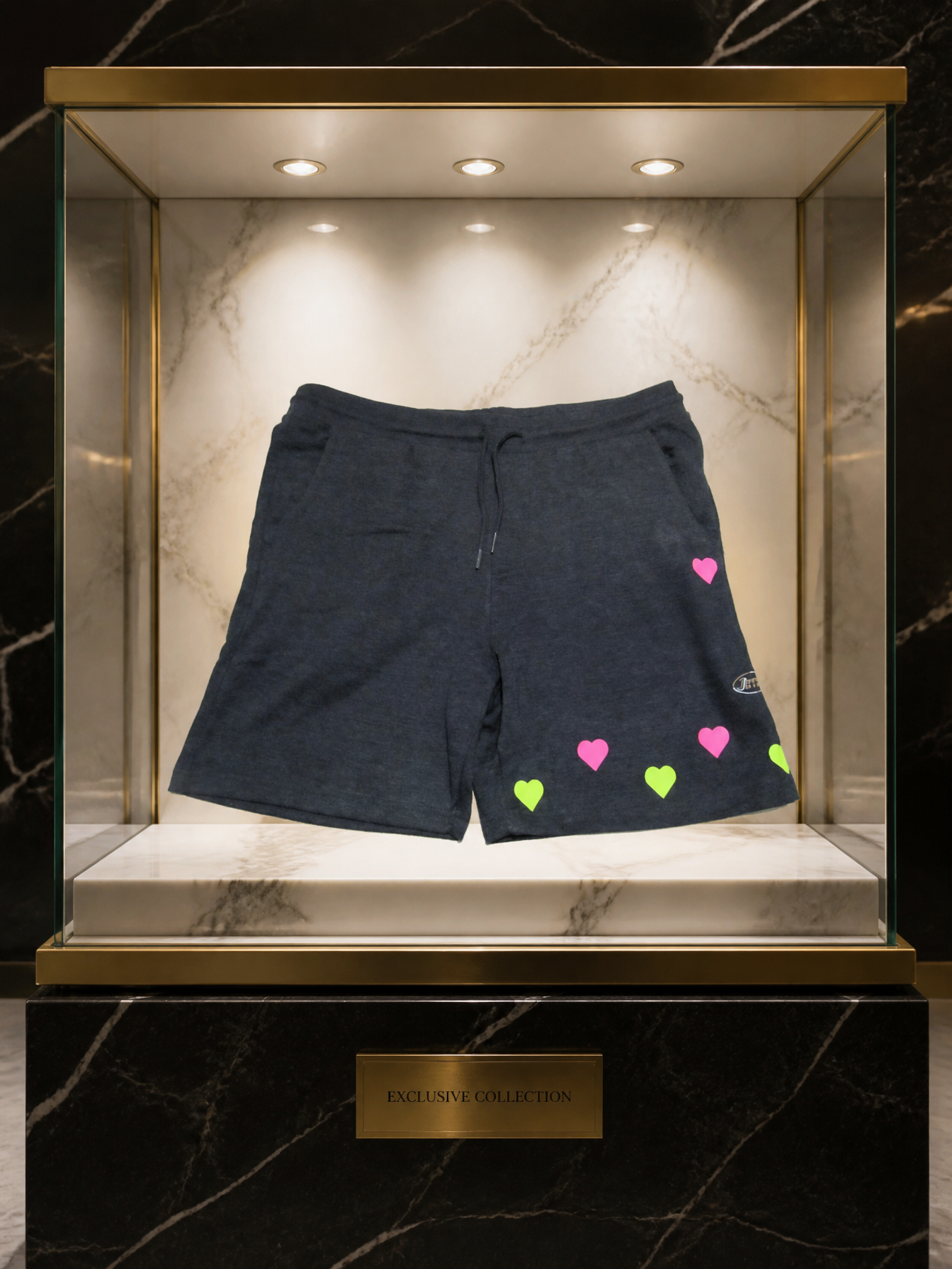 JATINI ONE OF ONE SHORTS. SIZE-XLARGE