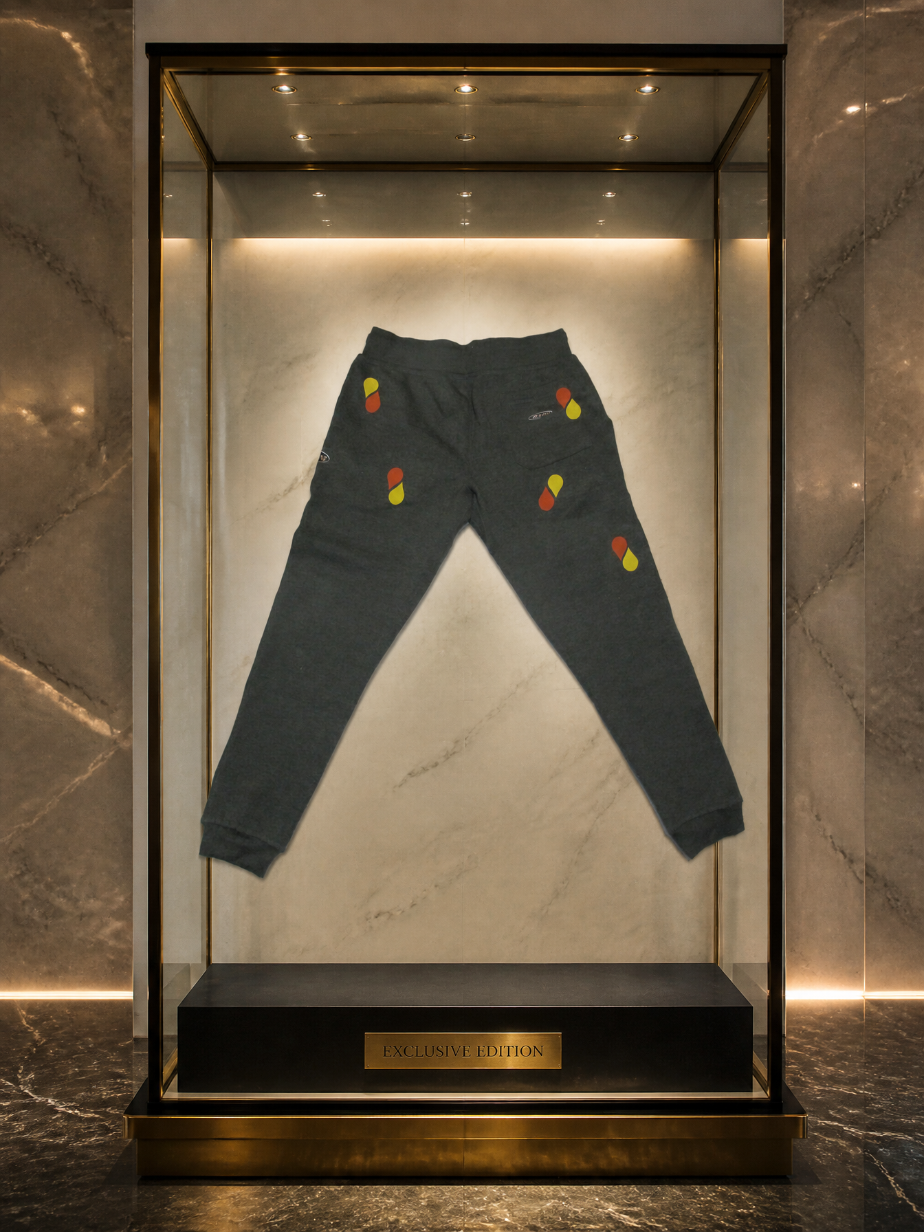 JATINI ONE OF ONE JOGGER PANTS. SIZE-MEDIUM