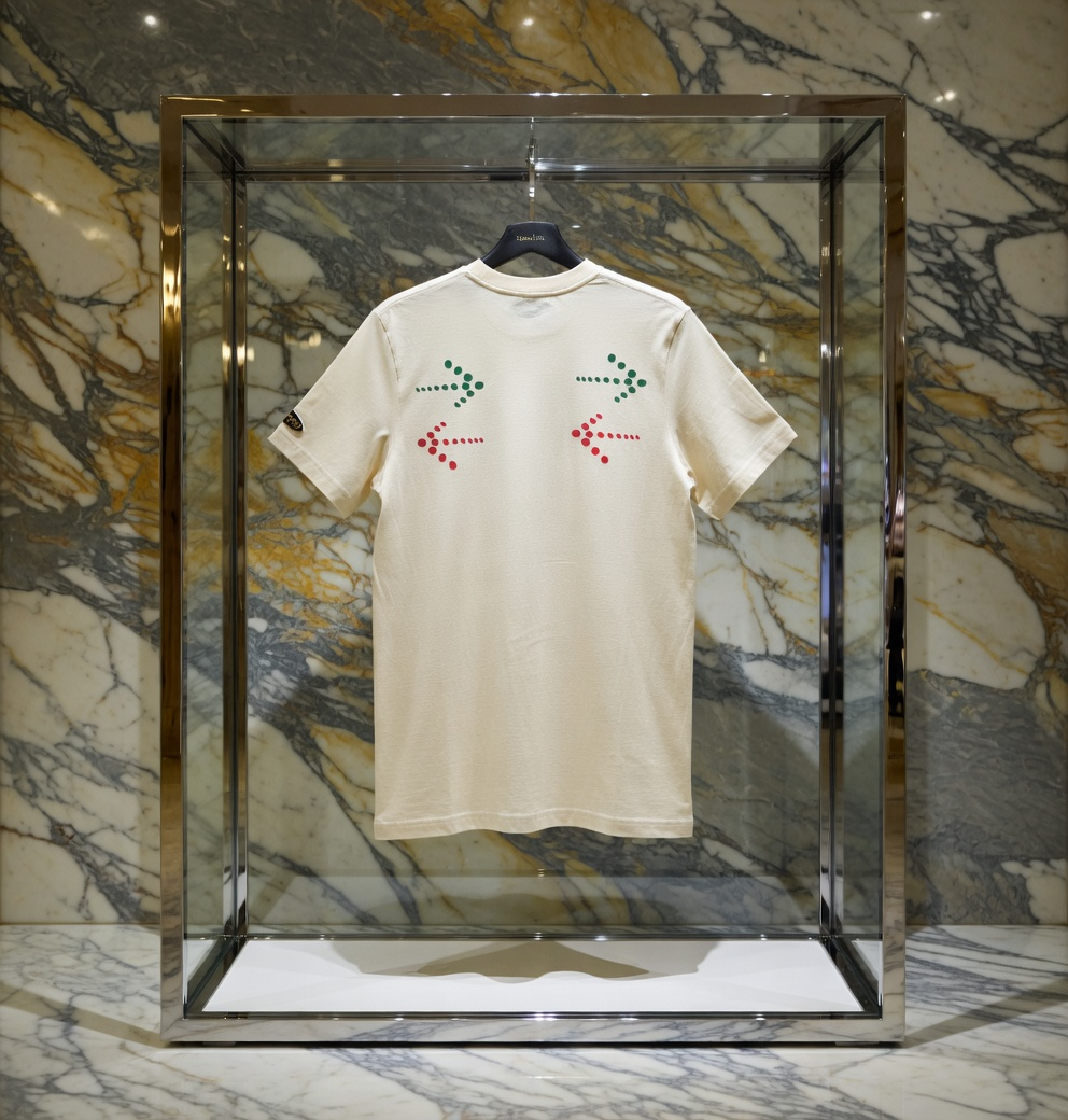 JATINI ONE OF ONE CLASSIC TEE. SIZE-MEDIUM