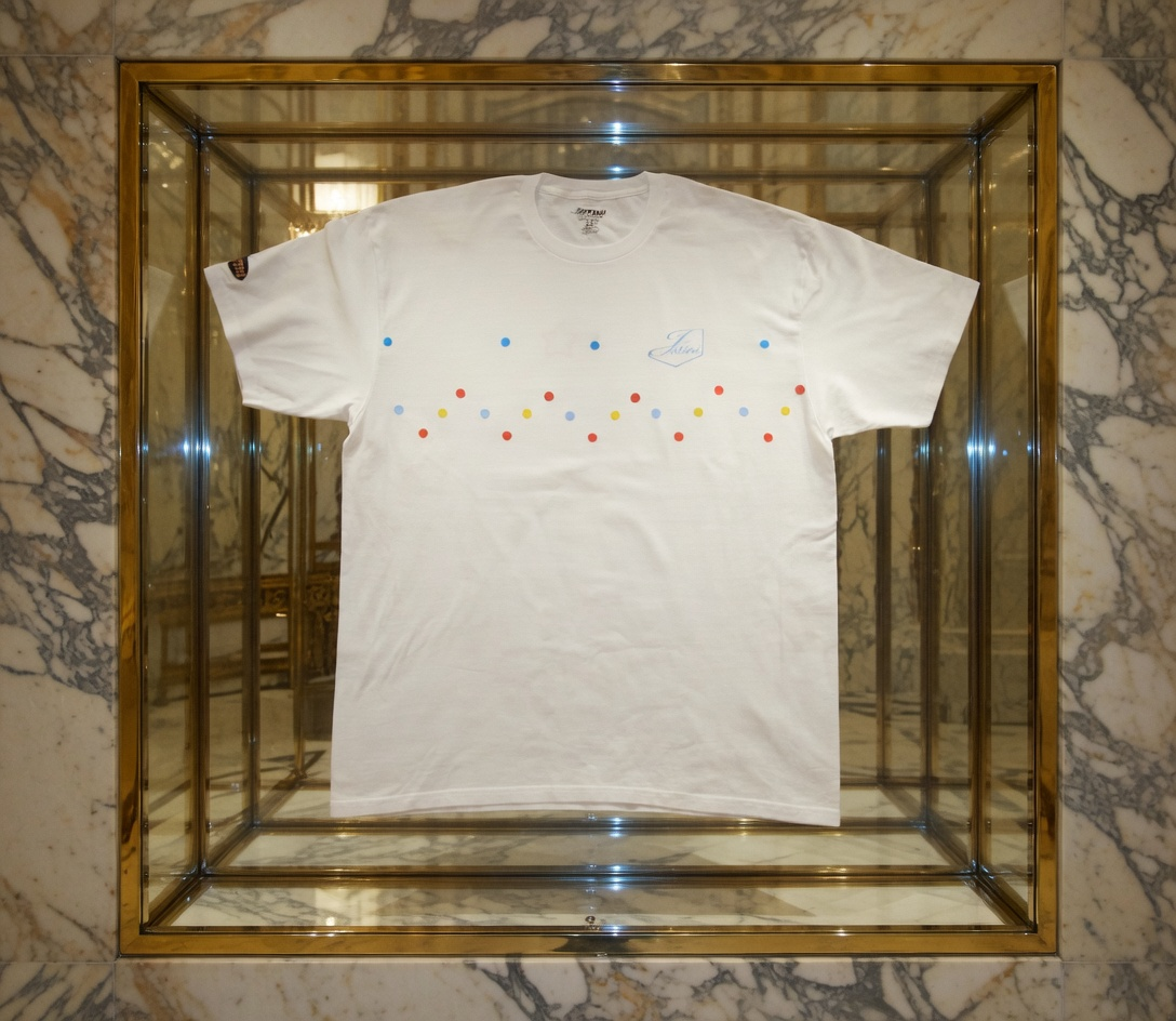 JATINI ONE OF ONE SIGNATURE TEE. SIZE 2X-LARGE