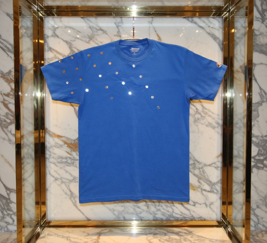 JATINI ONE OF ONE SILVER TEE. SIZE-LARGE