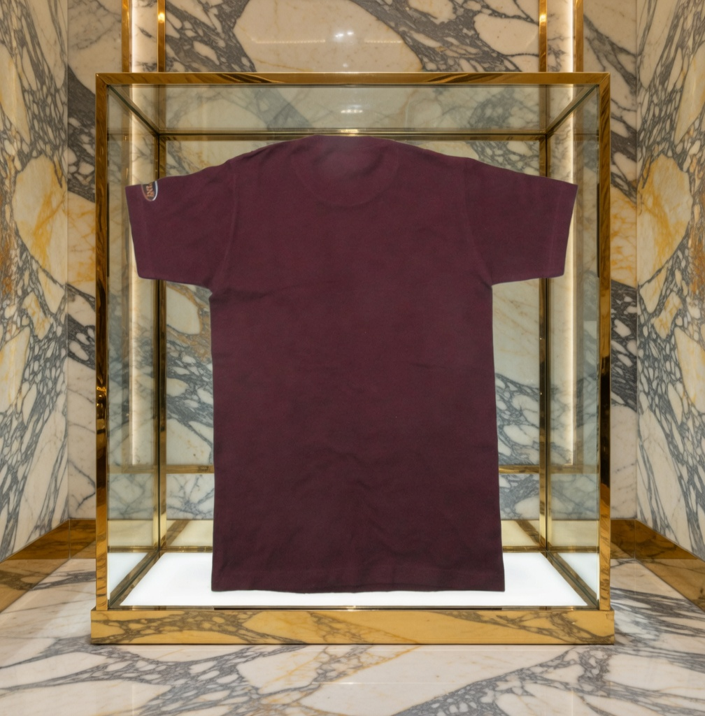 JATINI ONE OF ONE NEW YORK TEE. SIZE-SMALL