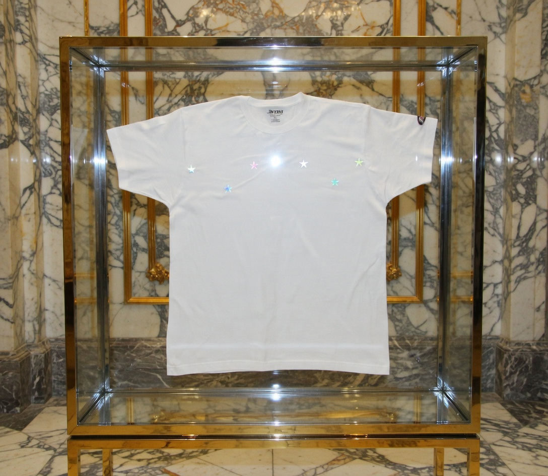 JATINI ONE OF ONE REFLECTIVE TEE. SIZE-XLARGE