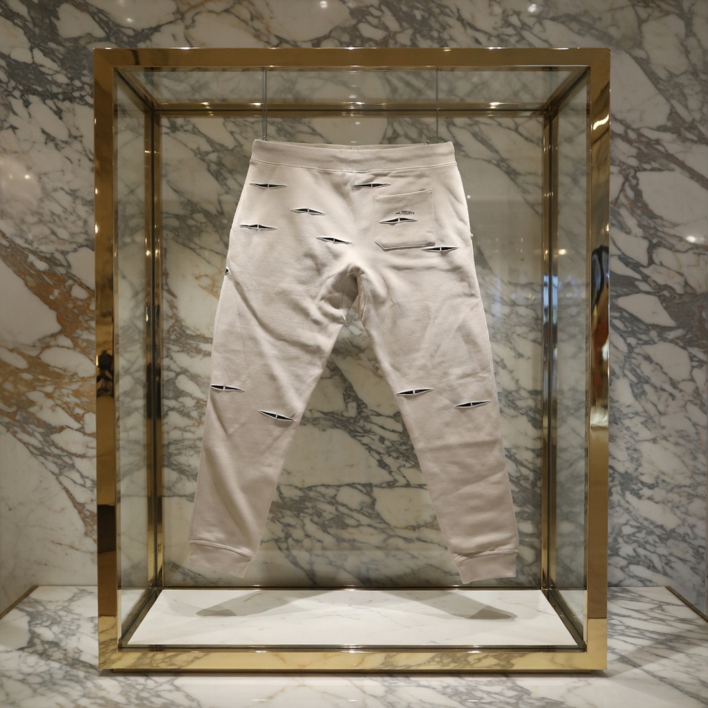 JATINI ONE OF ONE JOGGER PANTS. SIZE-XLARGE