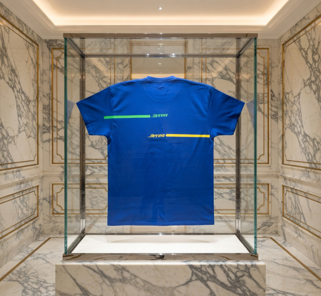JATINI ONE OF ONE NEON TEE. SIZE 2X-LARGE