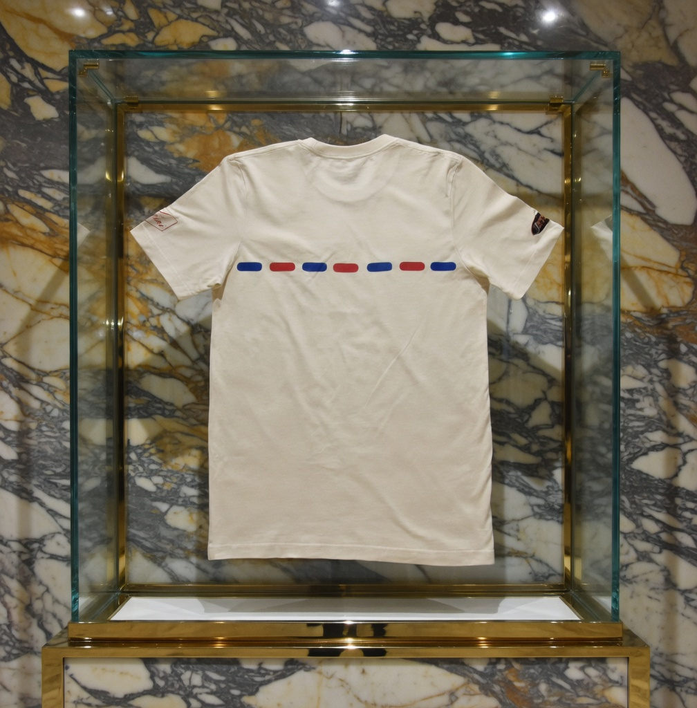 JATINI ONE OF ONE SIGNATURE TEE. SIZE-MEDIUM