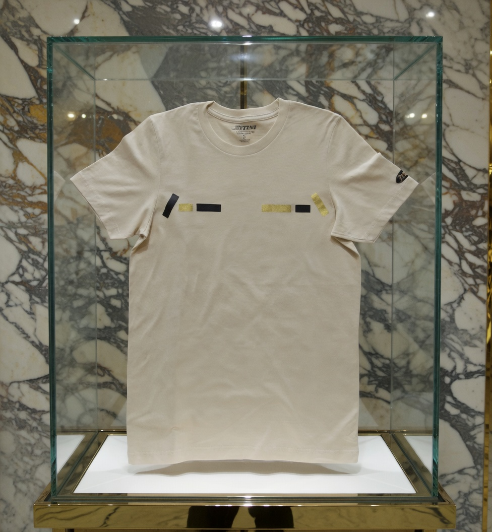 JATINI ONE OF ONE GOLD TEE. SIZE-SMALL