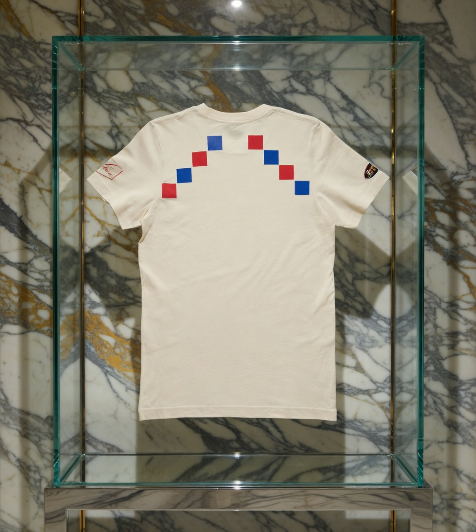 JATINI ONE OF ONE SIGNATURE TEE. SIZE-SMALL
