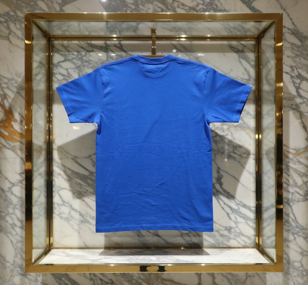 JATINI ONE OF ONE CLASSIC TEE. SIZE-MEDIUM