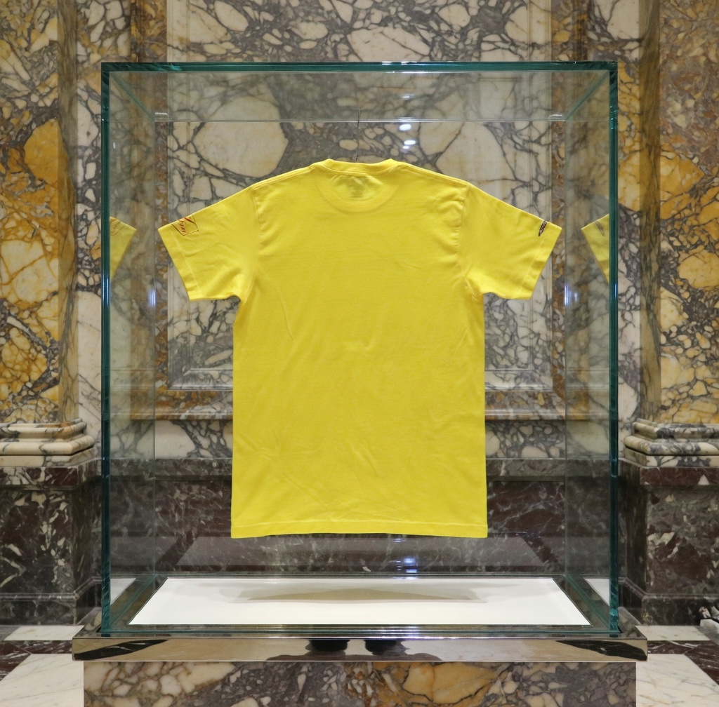 JATINI ONE OF ONE SIGNATURE TEE. SIZE-MEDIUM