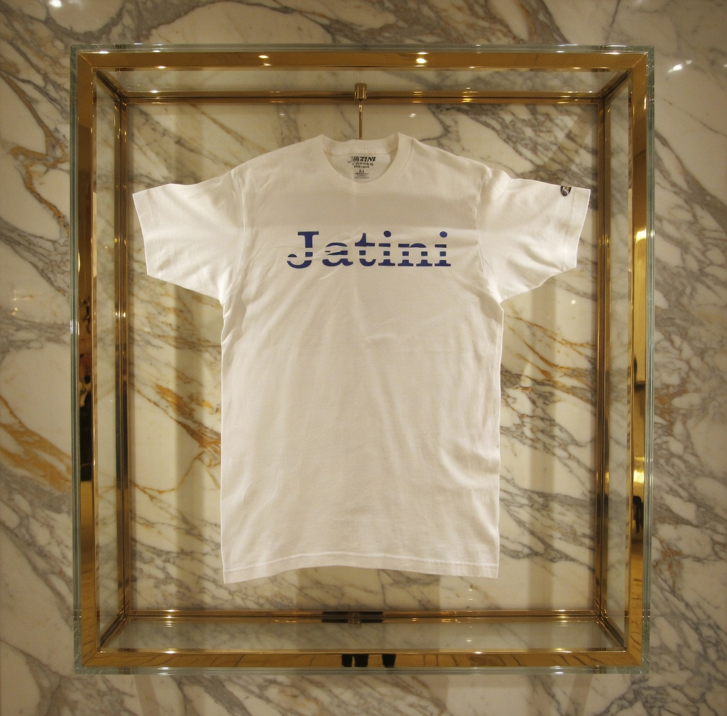 JATINI ONE OF ONE CLASSIC TEE. SIZE-MEDIUM