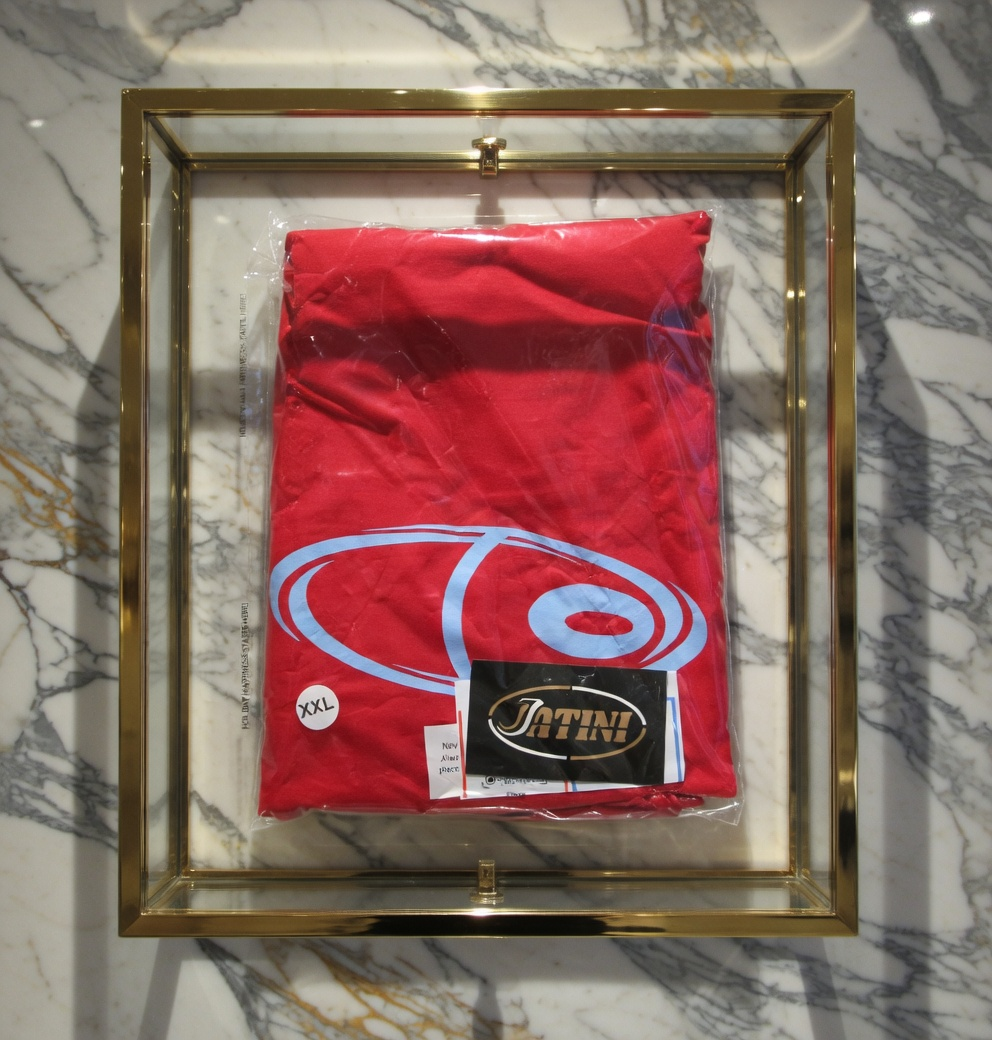 JATINI ONE OF ONE CLASSIC TEE. SIZE 2X-LARGE