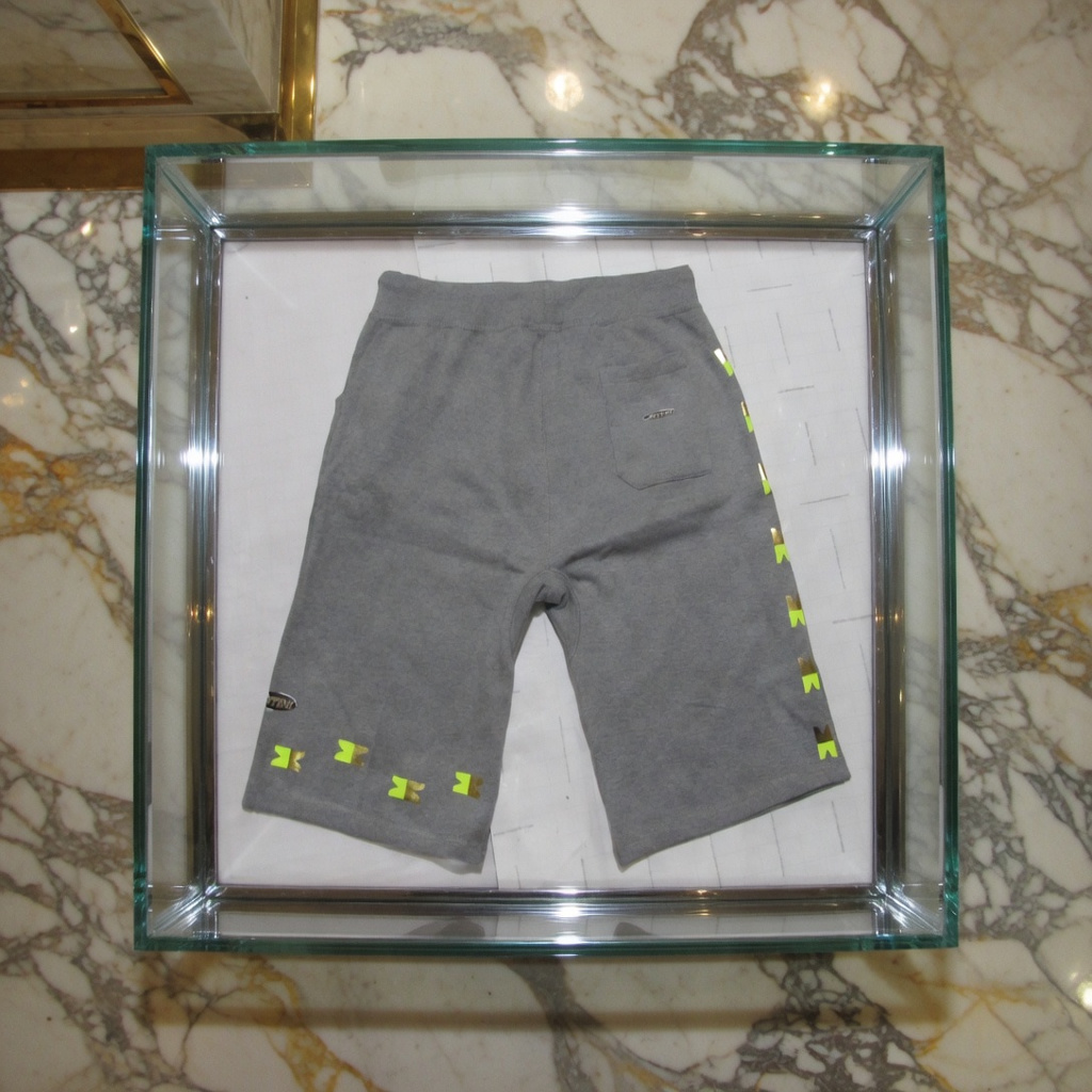 JATINI ONE OF ONE SHORTS. SIZE 2X-LARGE
