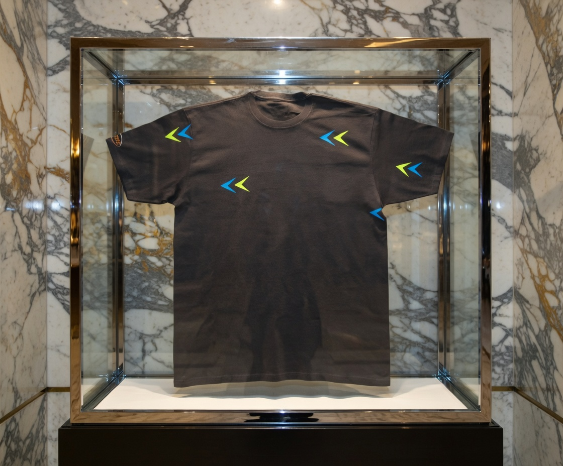 JATINI ONE OF ONE NEON TEE. SIZE-XLARGE