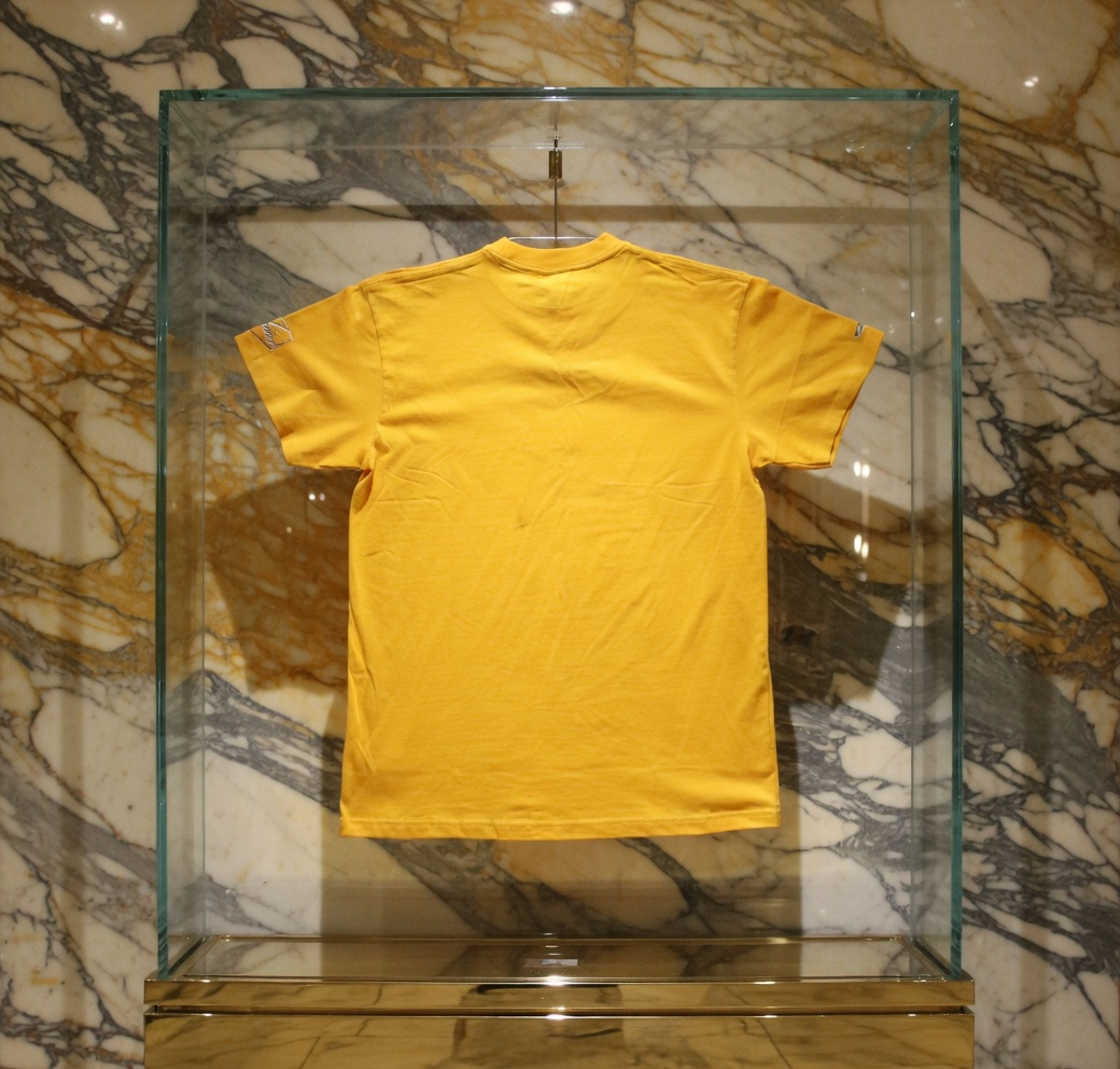 JATINI ONE OF ONE REFLECTIVE TEE. SIZE-XLARGE