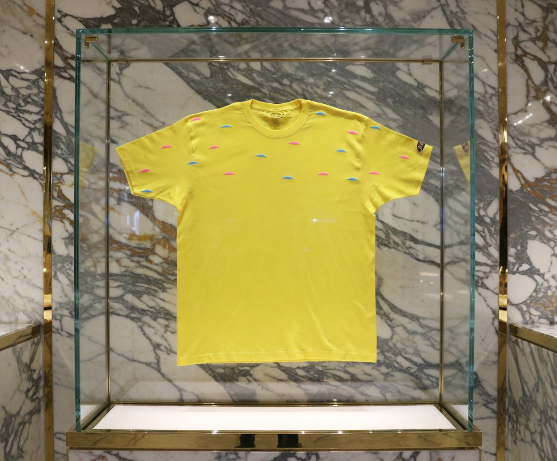 JATINI ONE OF ONE NEON TEE. SIZE-XLARGE