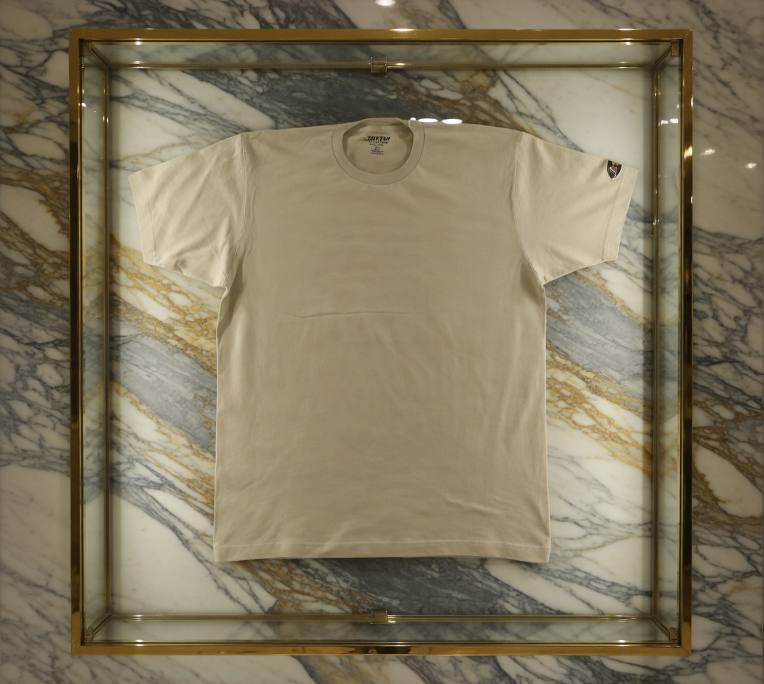 JATINI ONE OF ONE CLASSIC TEE. SIZE-XLARGE