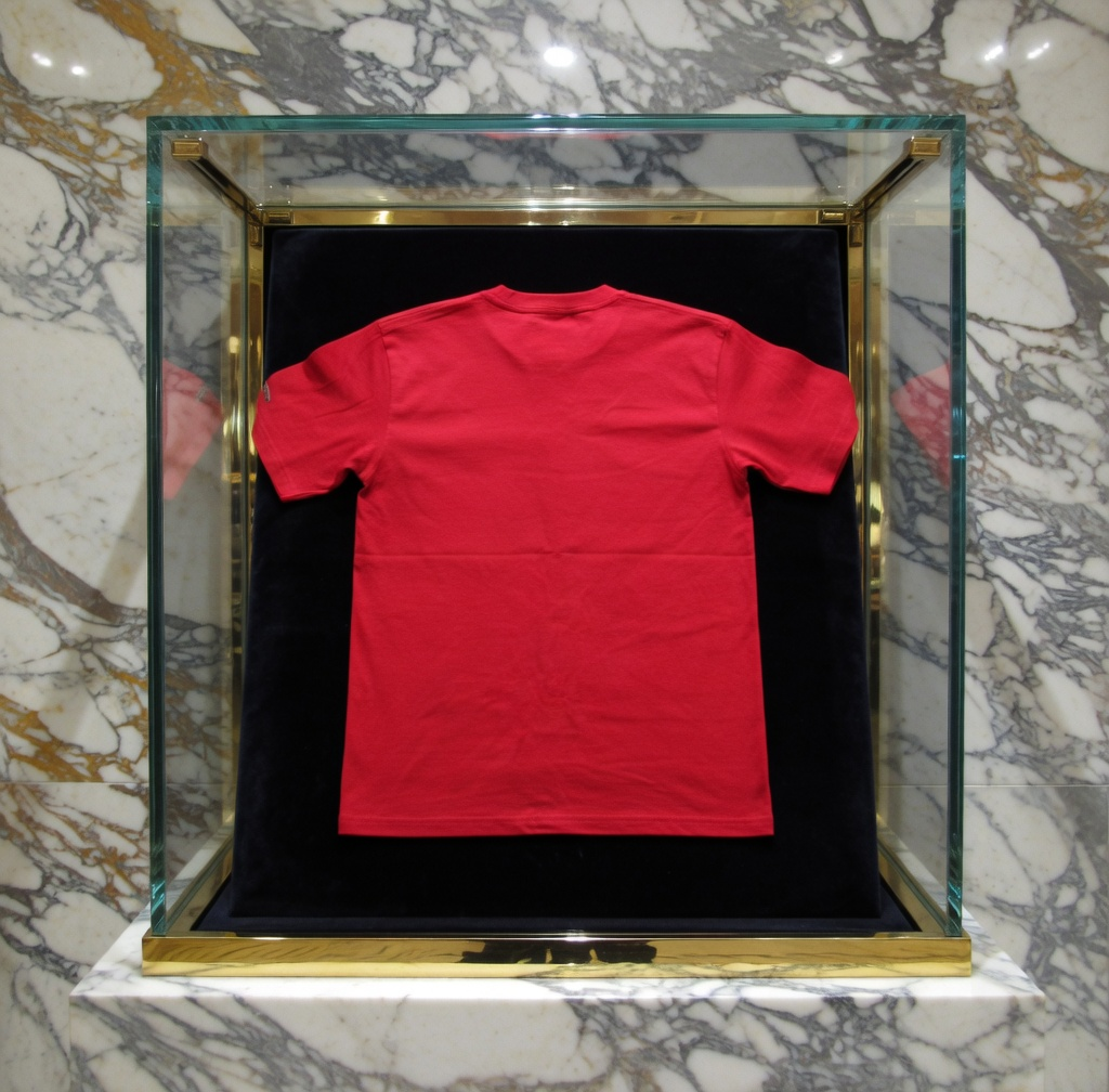 JATINI ONE OF ONE CLASSIC TEE. SIZE-SMALL