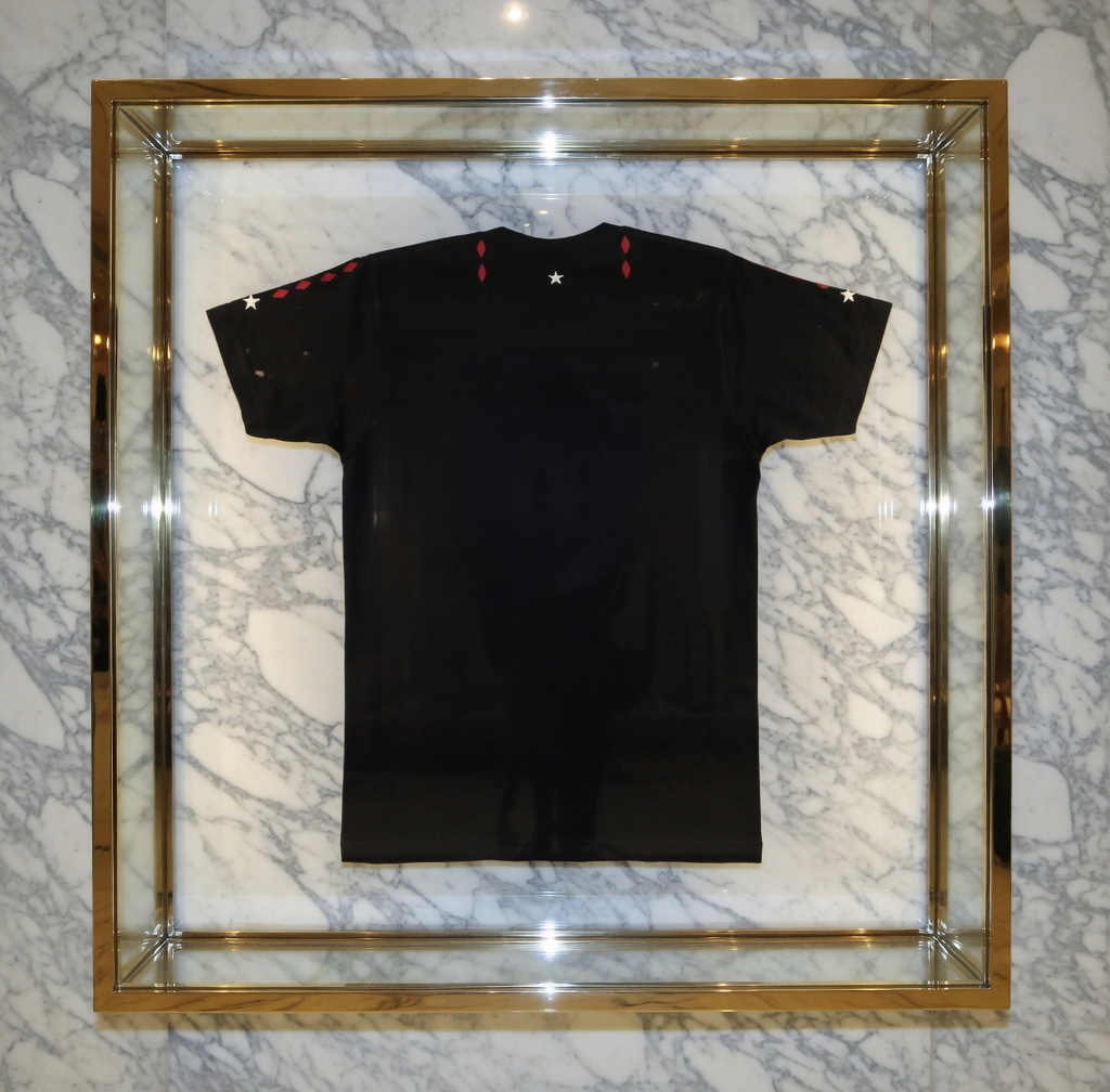 JATINI ONE OF ONE CLASSIC TEE. SIZE-MEDIUM