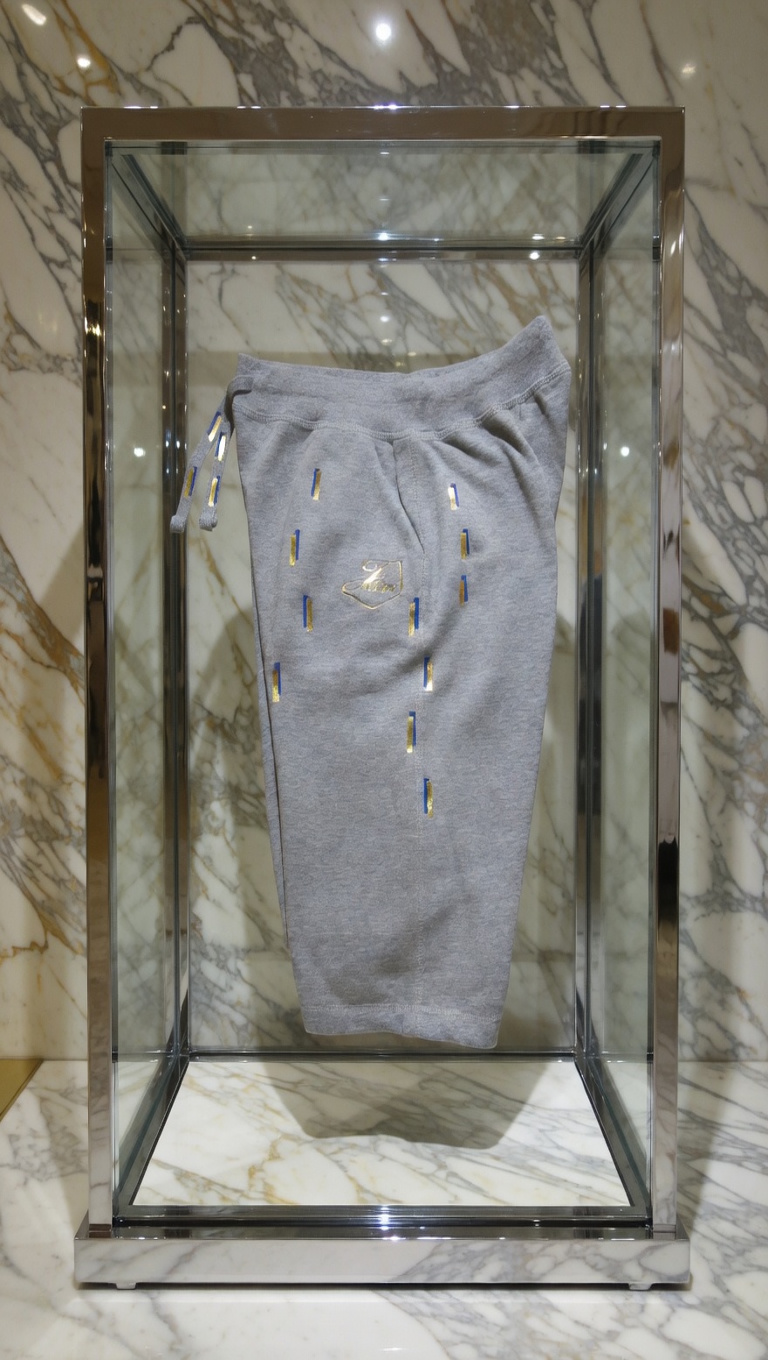 JATINI ONE OF ONE SHORTS. SIZE-XLARGE
