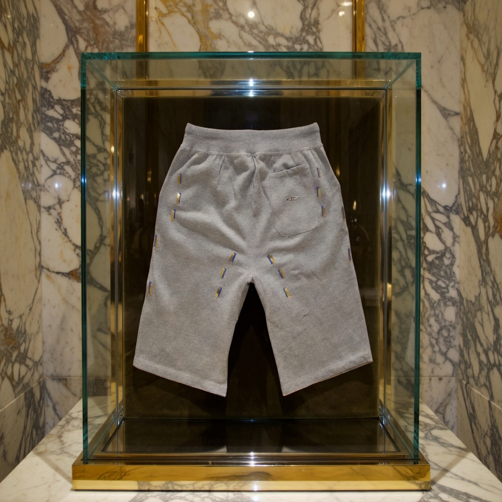 JATINI ONE OF ONE SHORTS. SIZE-XLARGE