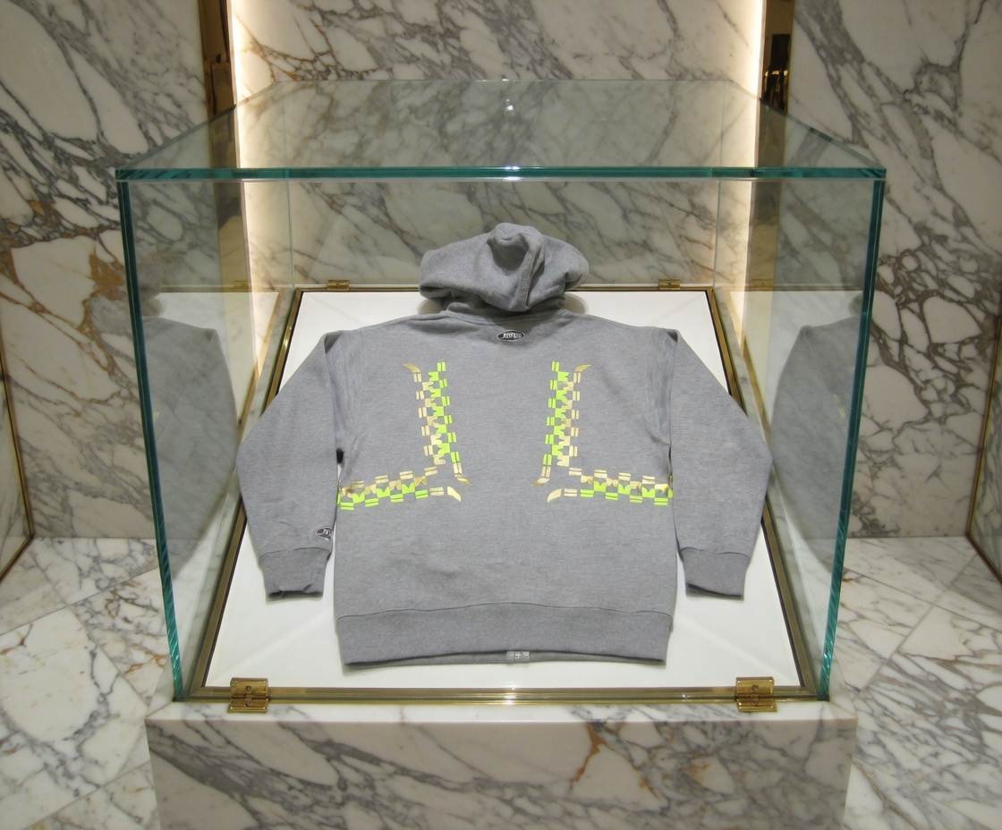 JATINI ONE OF ONE PREMIUM ZIP-UP HOODIE SIZE-XLARGE