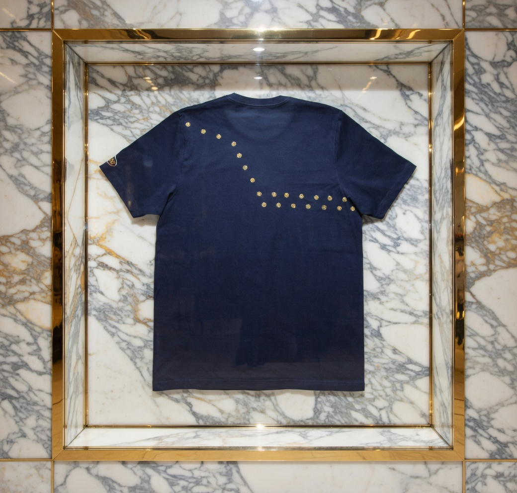 JATINI ONE OF ONE GOLD TEE. SIZE-XLARGE