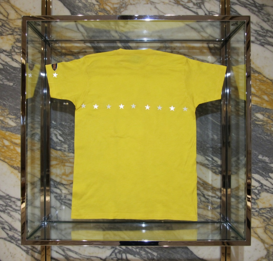 JATINI ONE OF ONE REFLECTIVE TEE. SIZE-LARGE