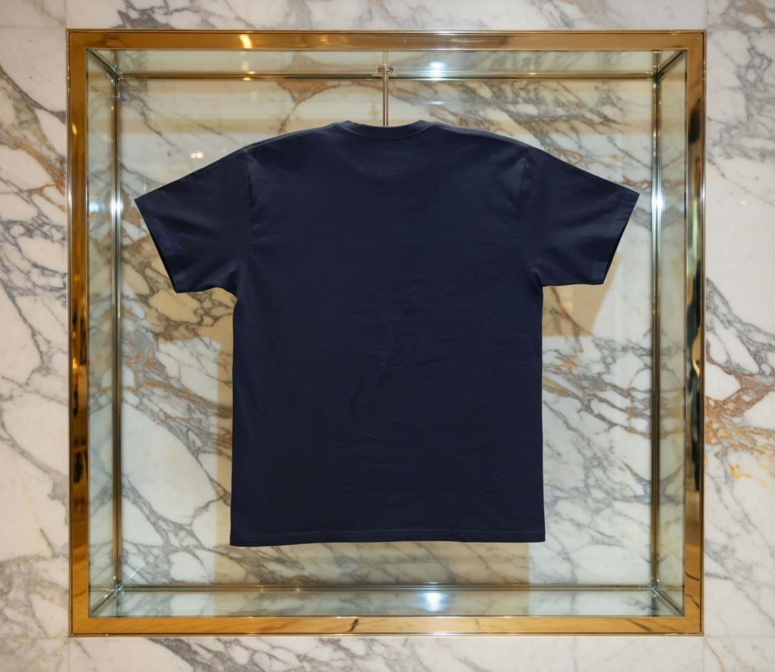 JATINI ONE OF ONE CLASSIC TEE. SIZE 2X-LARGE