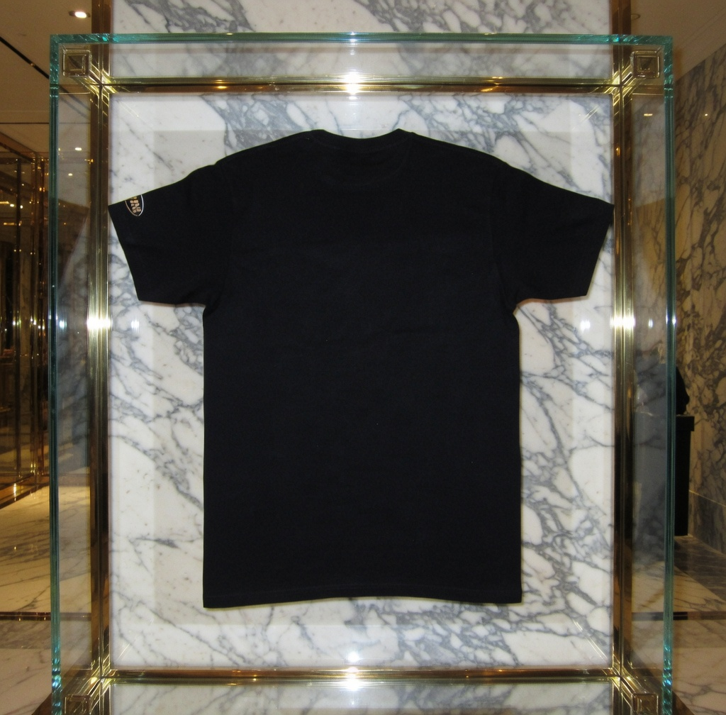 JATINI ONE OF ONE CLASSIC TEE. SIZE-LARGE