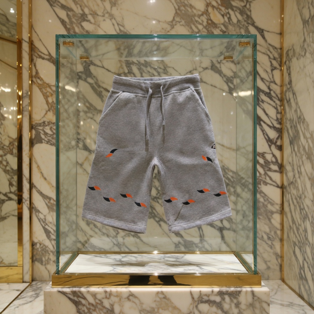 JATINI ONE OF ONE SHORTS. SIZE-MEDIUM