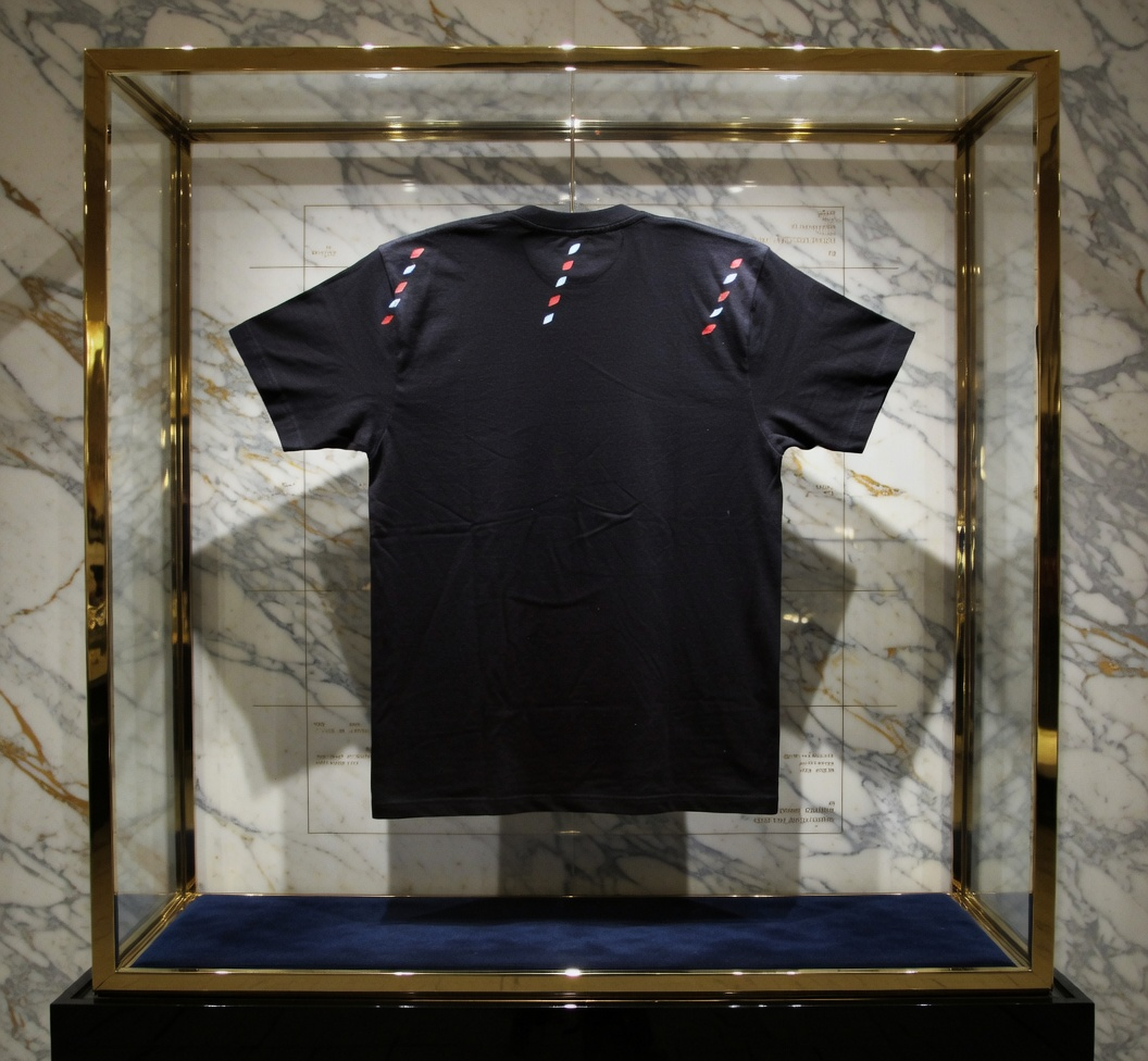 JATINI ONE OF ONE CLASSIC TEE. SIZE 2X-LARGE
