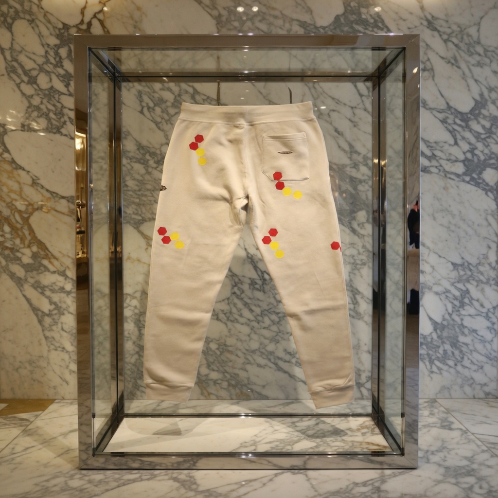 JATINI ONE OF ONE JOGGER PANTS. SIZE-MEDIUM