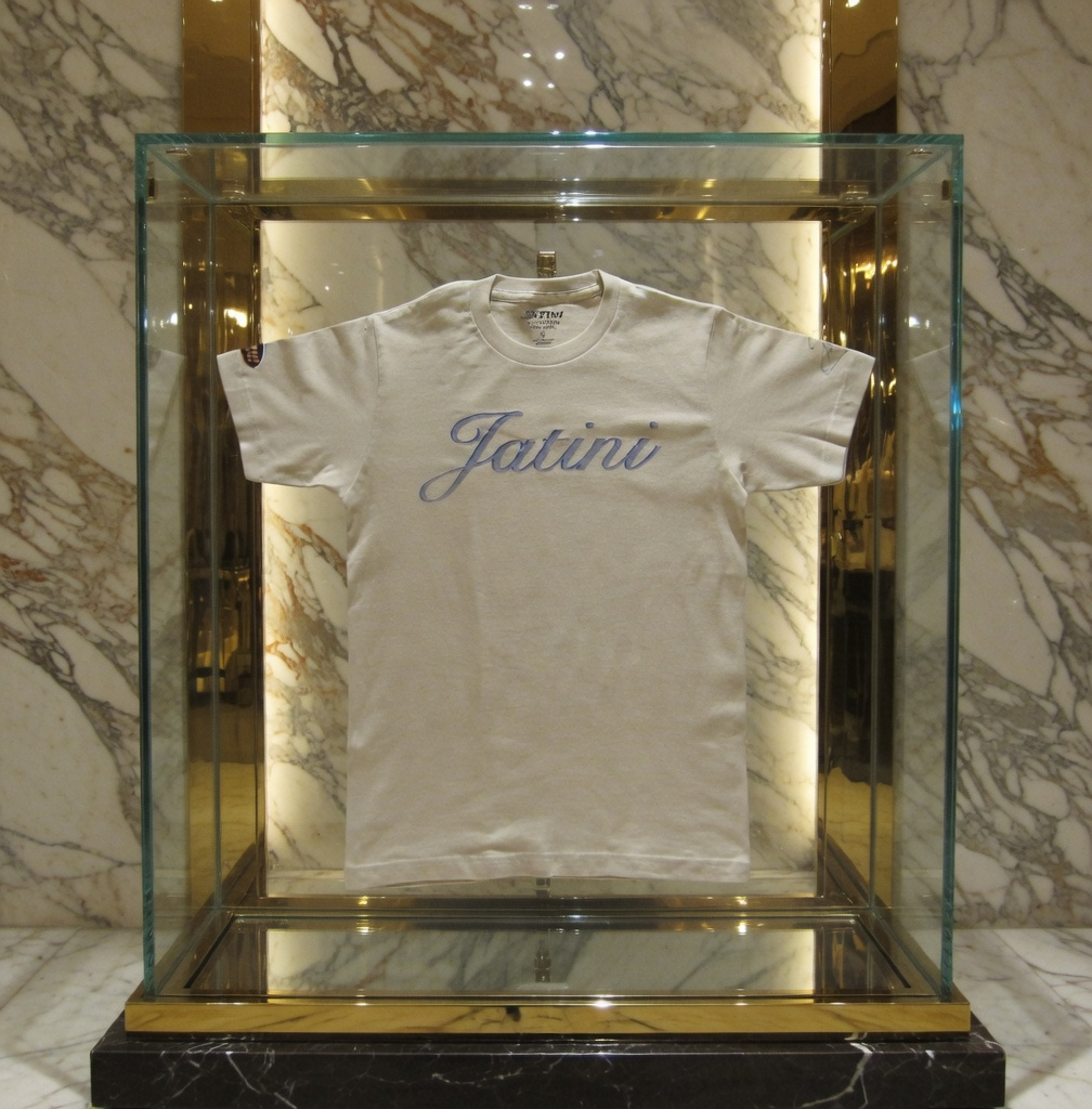 JATINI ONE OF ONE REFLECTIVE TEE. SIZE-SMALL