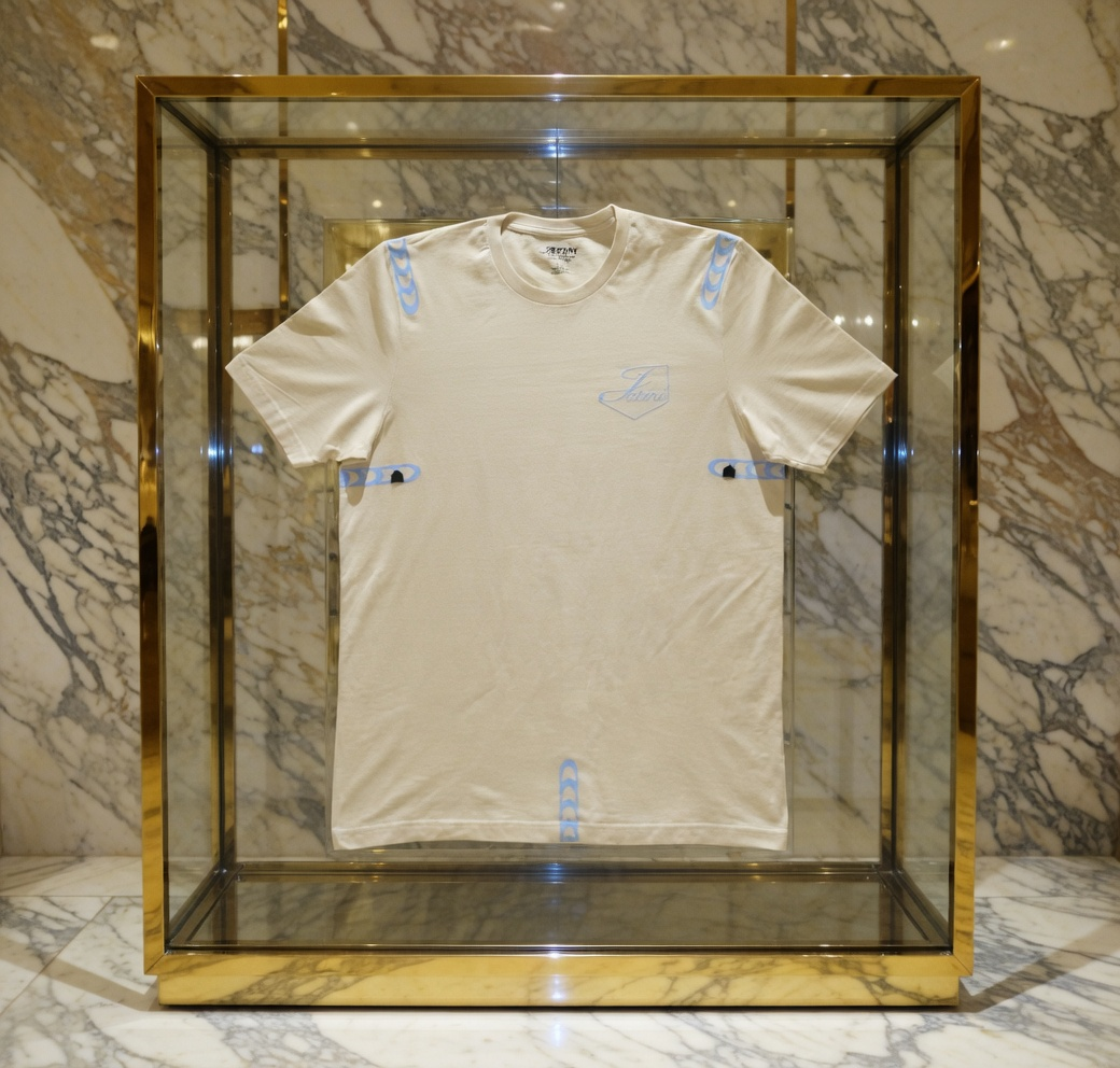 JATINI ONE OF ONE SIGNATURE TEE. SIZE-XLARGE