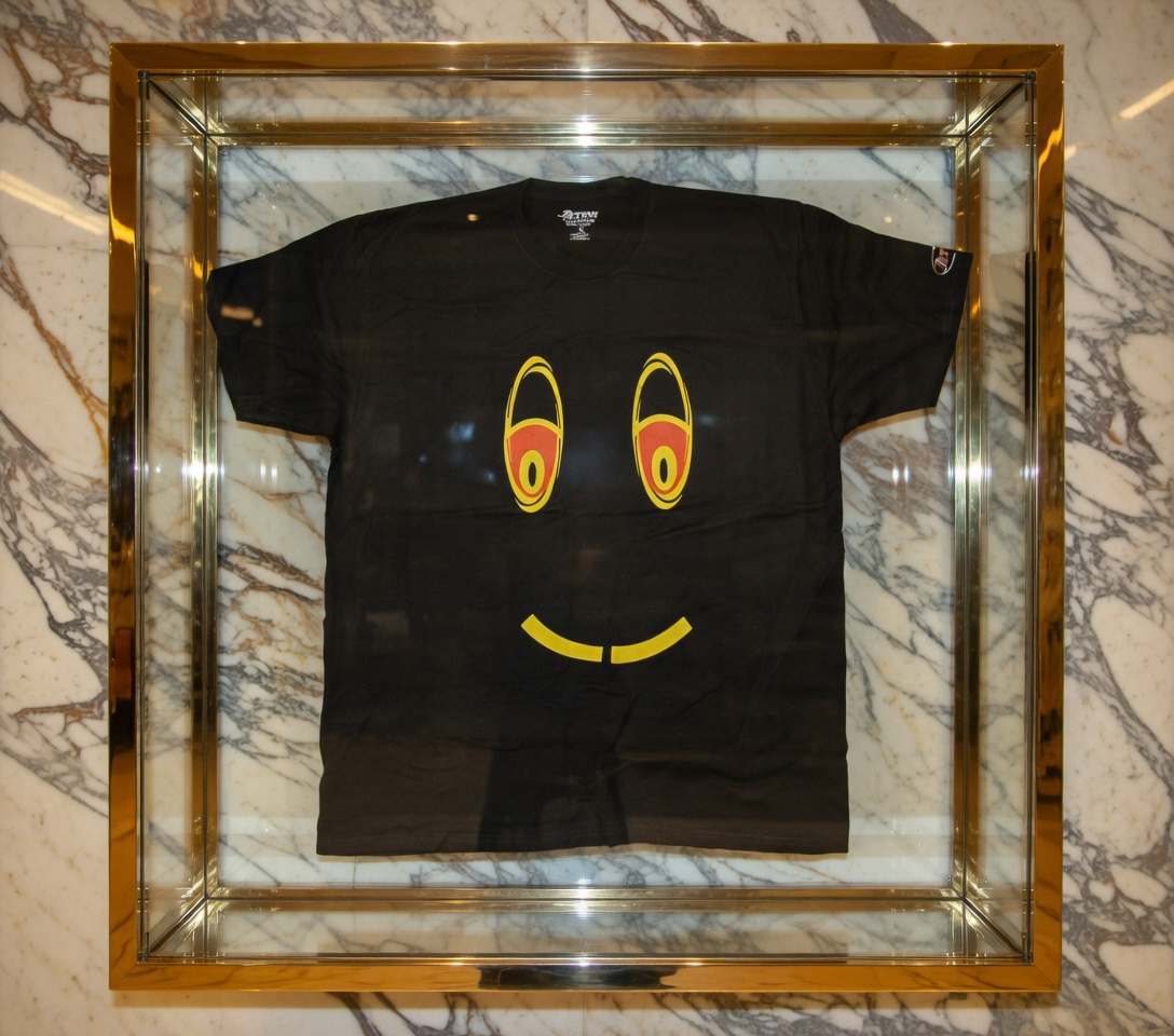 JATINI ONE OF ONE CLASSIC TEE. SIZE 3X-LARGE