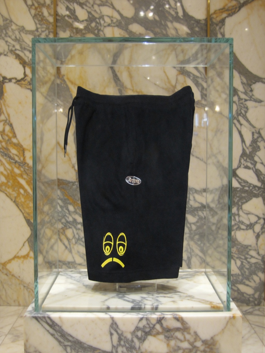 JATINI ONE OF ONE SHORTS. SIZE 2-XLARGE