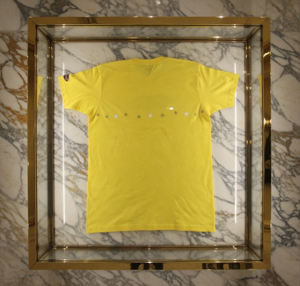 JATINI ONE OF ONE CLASSIC TEE. SIZE-LARGE