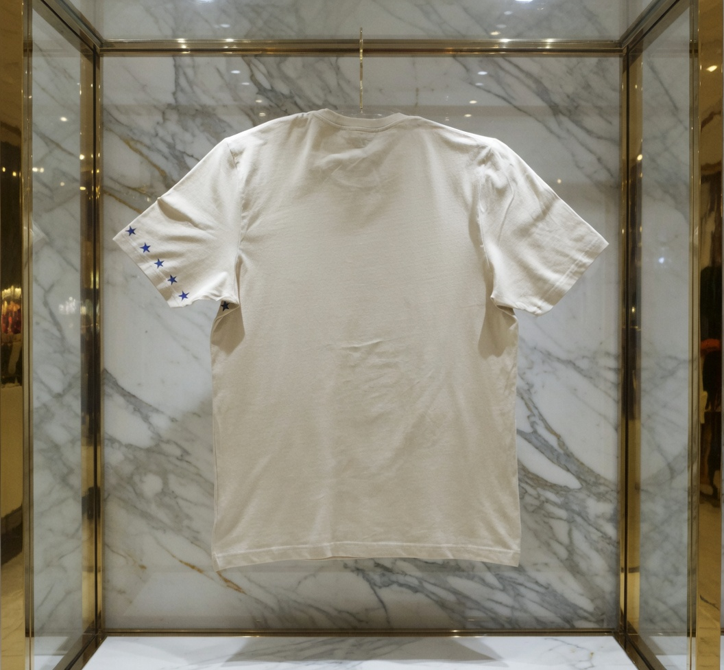 JATINI ONE OF ONE CLASSIC TEE. SIZE-XLARGE