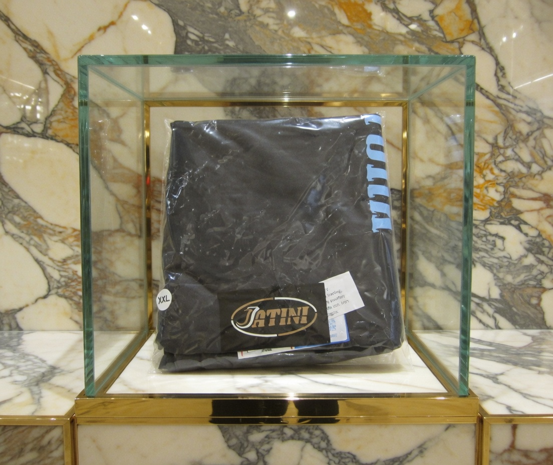 JATINI ONE OF ONE NEW YORK TEE. SIZE 2X-LARGE