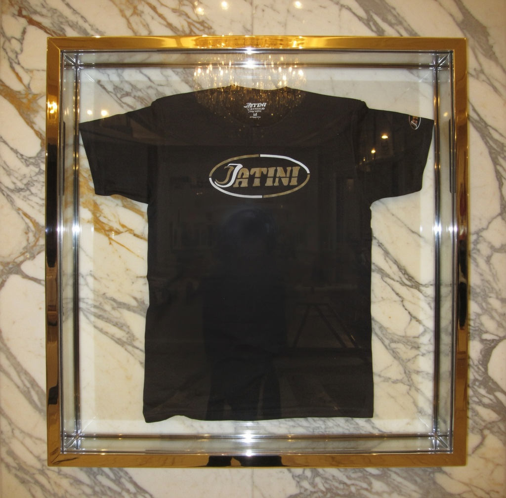 JATINI ONE OF ONE CLASSIC TEE. SIZE-MEDIUM