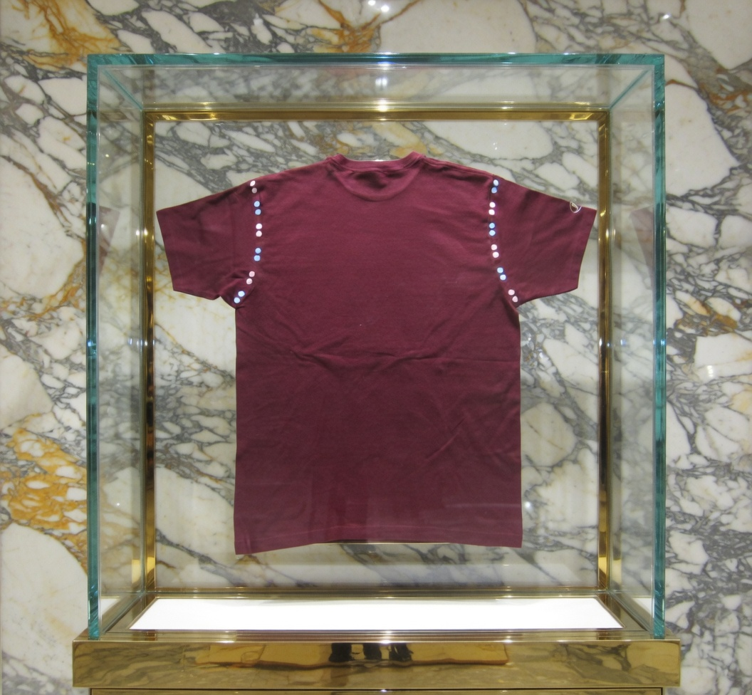 JATINI ONE OF ONE SIGNATURE TEE. SIZE-XLARGE