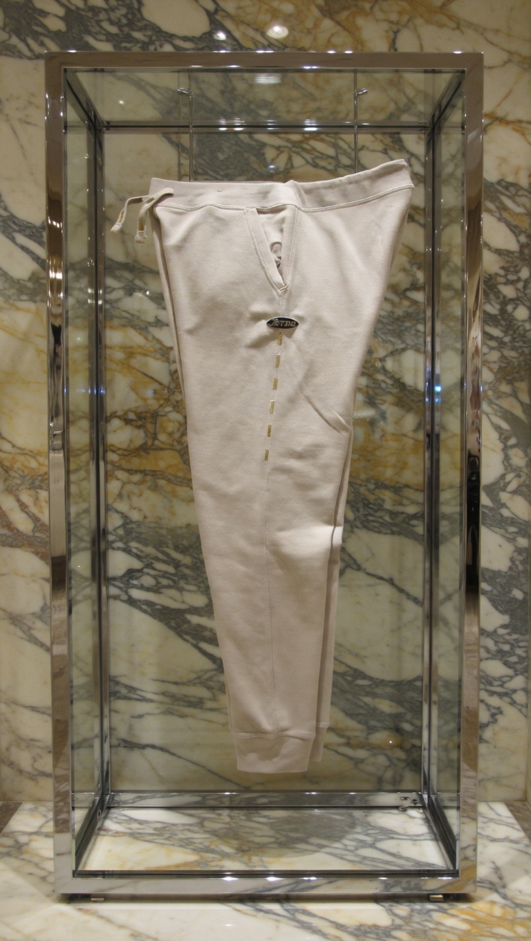 JATINI ONE OF ONE JOGGER PANTS. SIZE 2X-LARGE